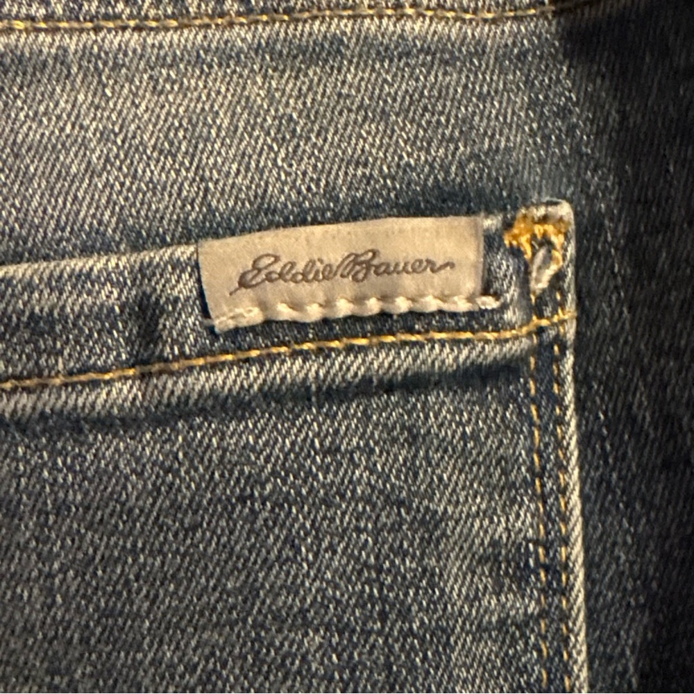 Eddie Bauer Jeans Womens 16 Blue‎ Slightly Curvy Straight Leg Medium Wash Denim - Picture 3 of 8